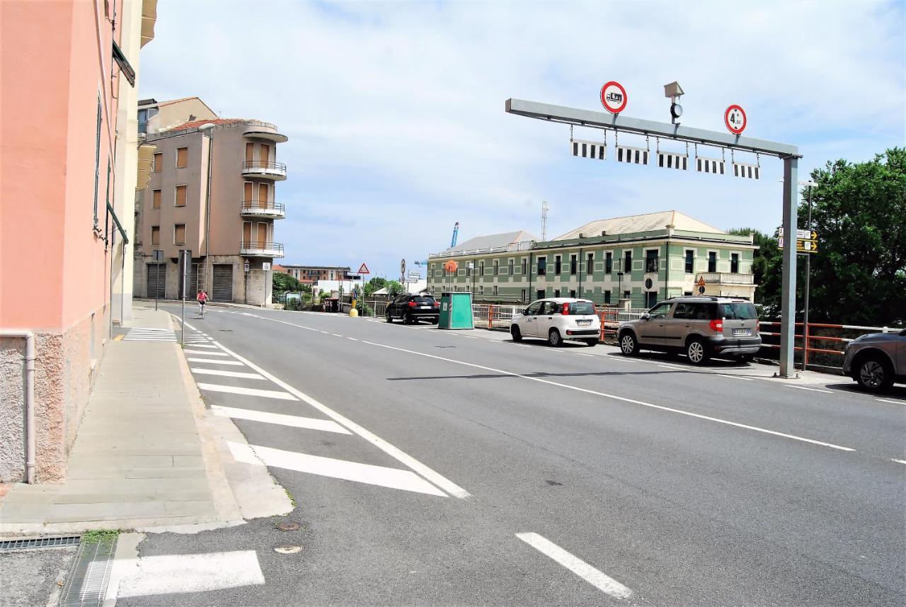 Apartament Costa Del Molo - Casa E Lavoro Vado Ligure Zewnętrze zdjęcie