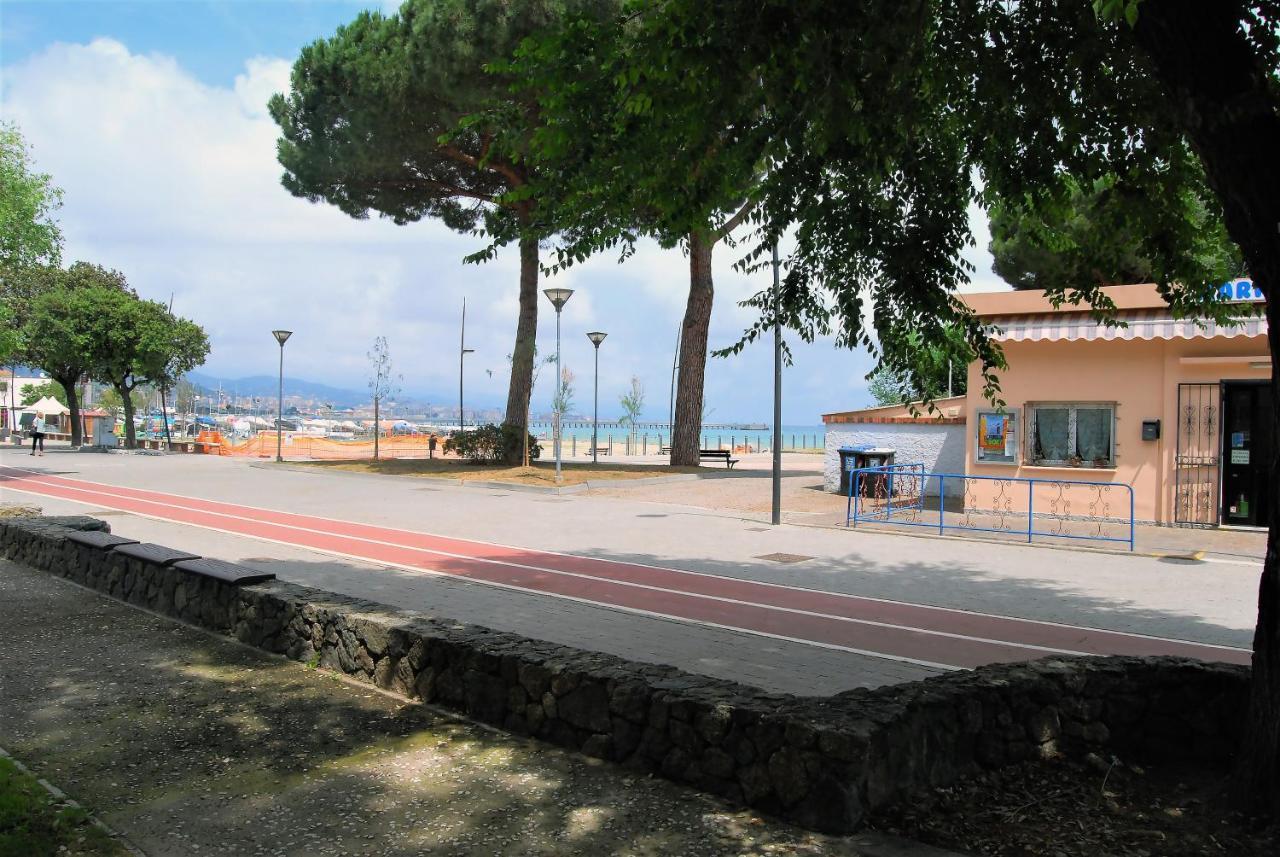 Apartament Costa Del Molo - Casa E Lavoro Vado Ligure Zewnętrze zdjęcie